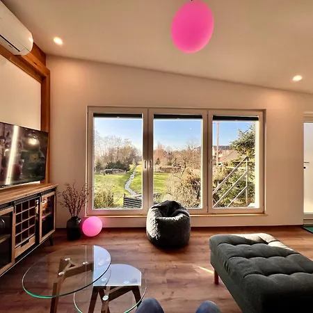 Mit Schoener Terrasse In Bad Lausick