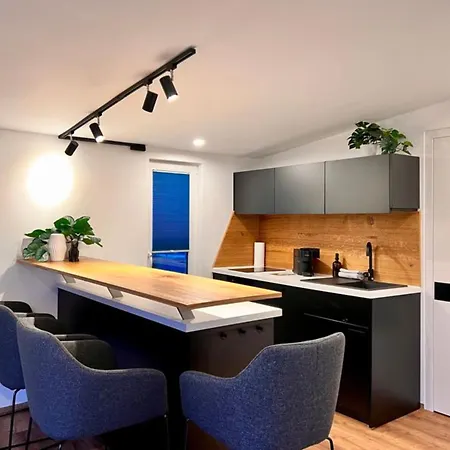 Mit Schoener Terrasse In Bad Lausick Бад-Лаузик