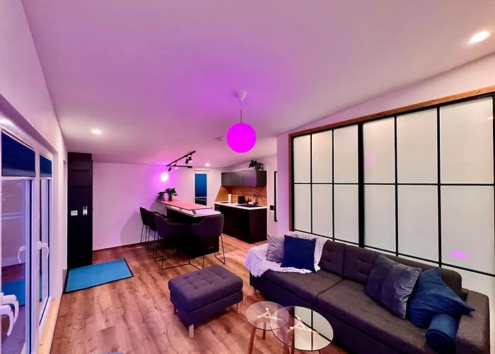 Mit Schoener Terrasse In *